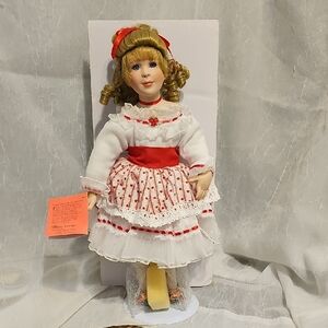 VTG Paradise Galleries Porcelain Doll - Valerie Holiday Greeting Plays Music!!
